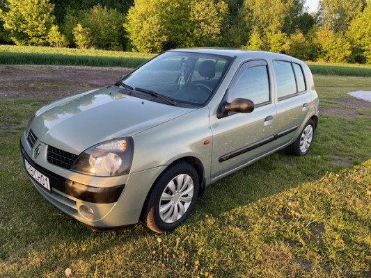 Sprzedam samochód RENAULT CLIO 2 z roku 2002  w stanie bardzo dobrym.