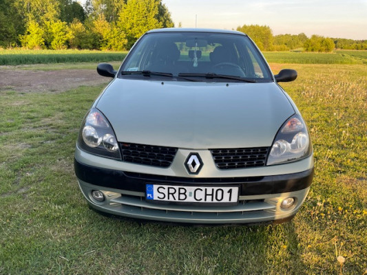 Sprzedam samochód RENAULT CLIO 2 z roku 2002  w stanie bardzo dobrym.