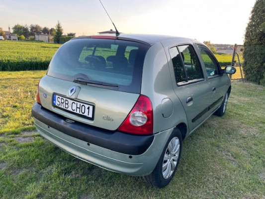 Sprzedam samochód RENAULT CLIO 2 z roku 2002  w stanie bardzo dobrym.