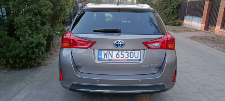 Toyota Auris II Touring Sports 1.8 Hybrid Lounge,automat, I rej.30.12.