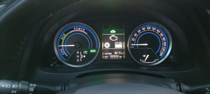 Toyota Auris II Touring Sports 1.8 Hybrid Lounge,automat, I rej.30.12.