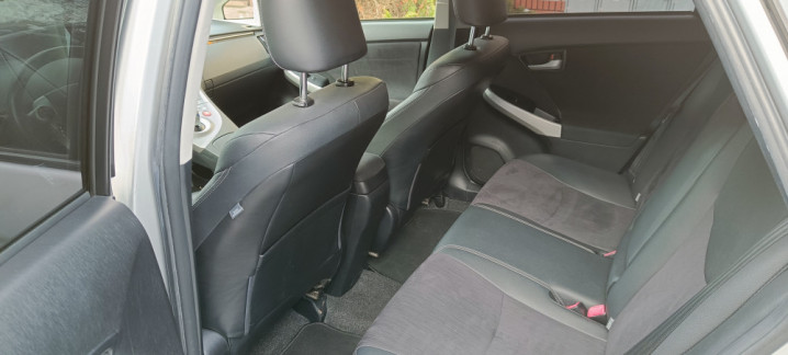 Toyota Prius III 1.8 Hybryda