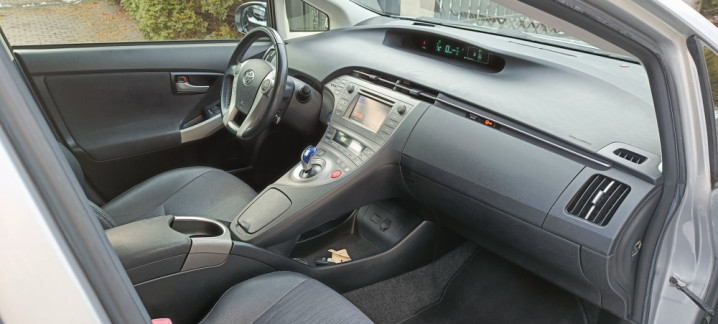 Toyota Prius III 1.8 Hybryda