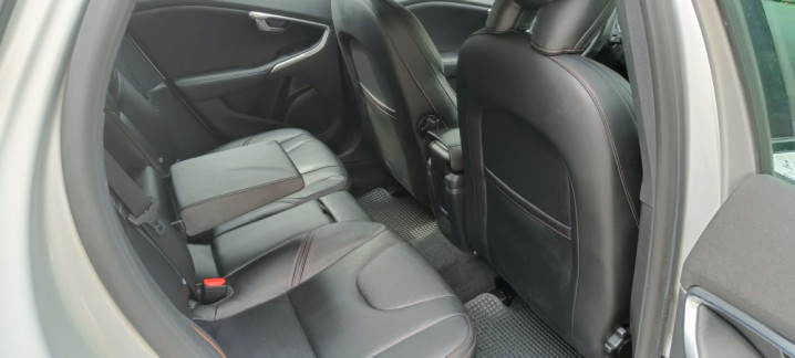 Volvo V40 II Cross Country 2.0 T4 Summum AWD,180 KM,automat,mały przeb
