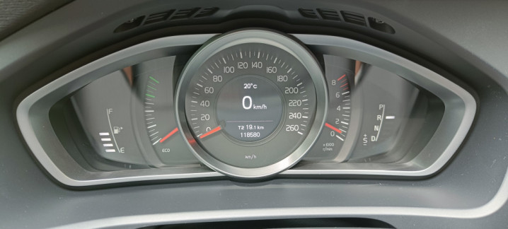 Volvo V40 II Cross Country 2.0 T4 Summum AWD,180 KM,automat,mały przeb