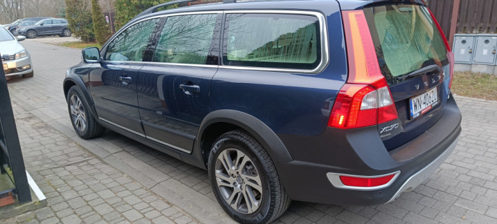 Volvo XC70 2.4 D5 Momentum AWD, 215 KM,