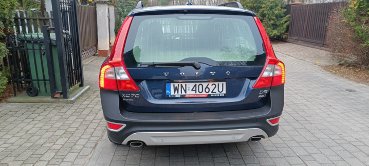 Volvo XC70 2.4 D5 Momentum AWD, 215 KM,