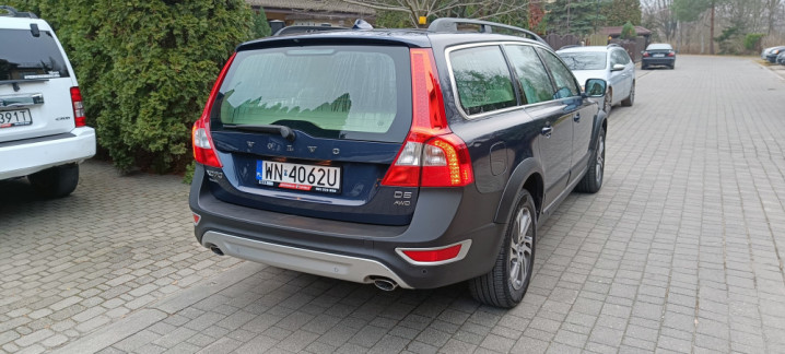 Volvo XC70 2.4 D5 Momentum AWD, 215 KM,