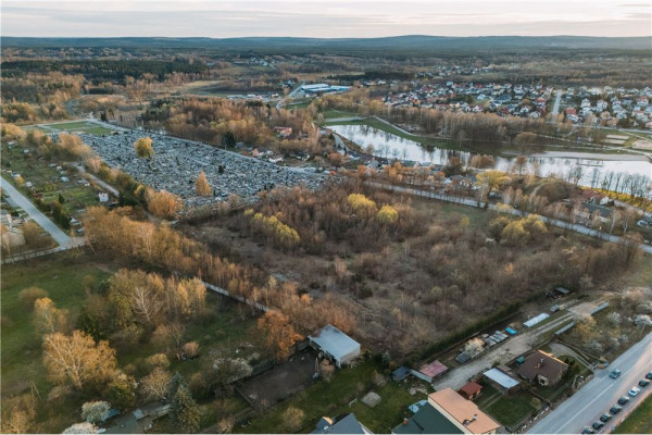 Działka 2,1 HA w centrum miejscowości Szydłowiec