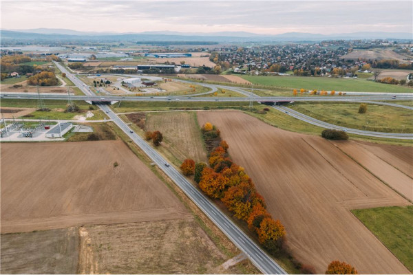 Działka usługowa przy DK 75 i autostradzie A4