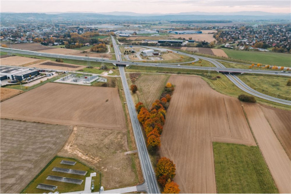 Działka usługowa przy DK 75 i autostradzie A4