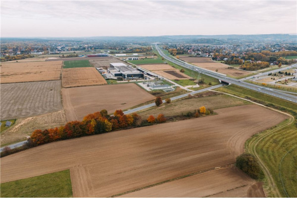 Działka usługowa przy DK 75 i autostradzie A4