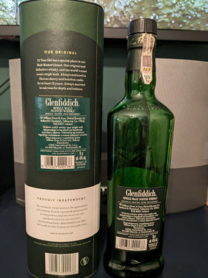 PUSTA Kolekcjonerska-Whisky Glenfiddich 12 YO raal foto
