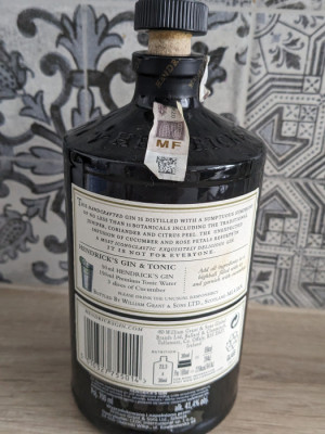 Gin Hendrick's 0,7L czarna -PUSTA-kolekcjonerska- real foto