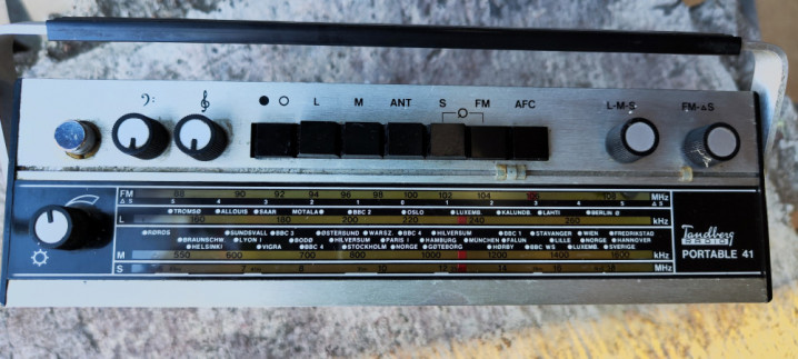 Radio Tondberg TP 41 Lata 70 te Norweskie,Do przestrojenia.