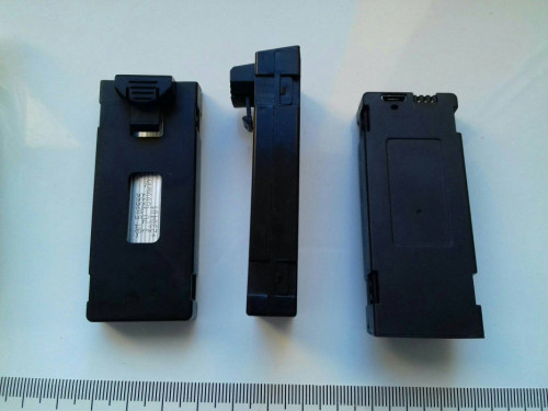 Wszystko oprócz drona E88 z kamerą WiFi FPV, 3 akumulatory 1800mah, pi