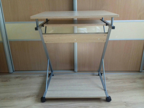 Biórko na kółkach 60cm, używane w bardzo dobrym stanie, z wysuwaną pół