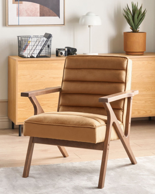 Tapicerowany retro fotel