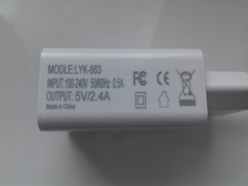 Ładowarka LYK-883, 2xUSB-A 12W 5V 2,4A, NOWA, 3058632334894294, PX1666