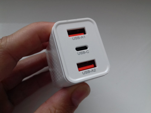 Ładowarka 30, AR-884, USB-C + 2xUSB-A 12W 5V 2,4A, NOWA, 3058632334944