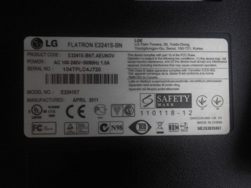Monitor LG Flatron E2241S-BN, FullHD 21,5cala, VGA, z dorobioną stopą,