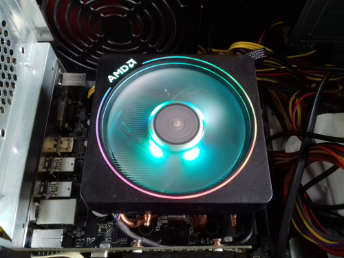 AMD Wraith Prism chłodzenie z kablem do kontroli oświetlenia ARGB, CPU