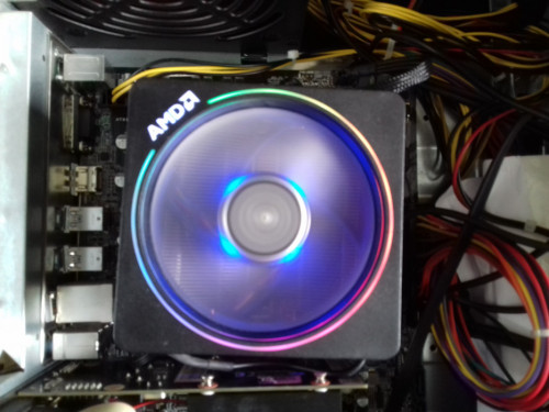 AMD Wraith Prism chłodzenie z kablem do kontroli oświetlenia ARGB, CPU