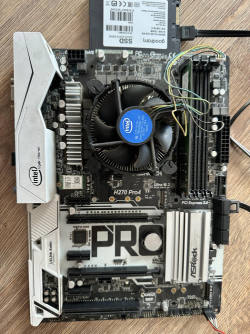 Płyta główna ATX ASRock H270 Pro4 Intel Celeron g3930 4gb ram ssd128gb