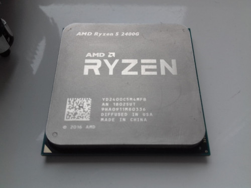 AMD Ryzen 5 2400G + RX Vega 11 + chłodzenie, 4x3.6GHz AM4, 4MB Sprawny