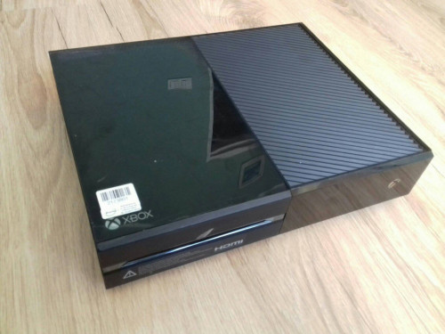 Xbox One 1540, używany, uruchamia się, konsola bez kabli, itp., 217380