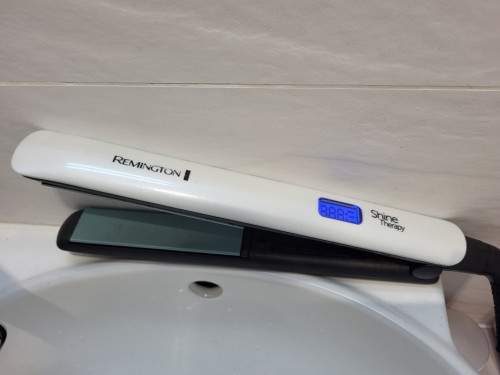 Prostownica REMINGTON S8500 Shine Therapy 230°C