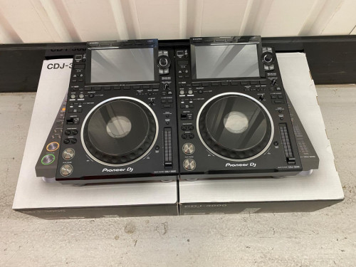 Pioneer CDJ-3000 Multi-Player / Pioneer DJM-A9 / Pioneer DJM-V10-LF