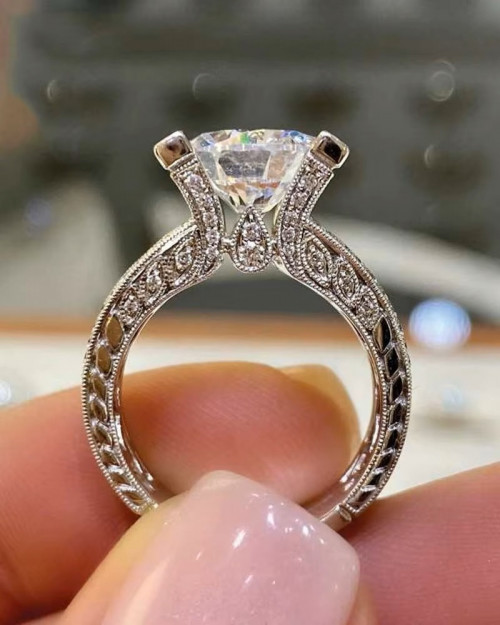 Pierścionek z cyrkonią biżuteria Elegancka