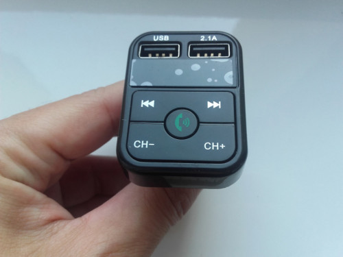 Transmiter FM samochodowy z 2xUSB, microSD, BT, LCD, USB 2.1A+1.0A w p