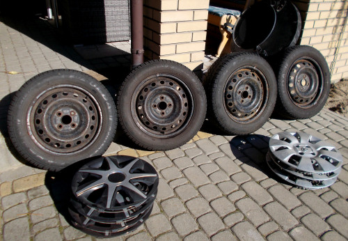 Koła zimowe 15" 4x100 Toyota, Suzuki + kołpaki