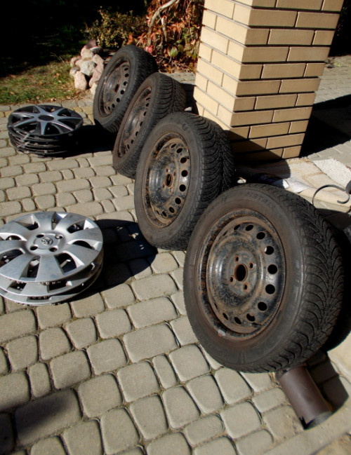 Koła zimowe 15" 4x100 Toyota, Suzuki + kołpaki