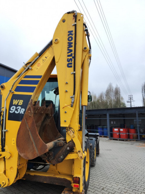 Koparko ładowarka Komatsu WB93R-8