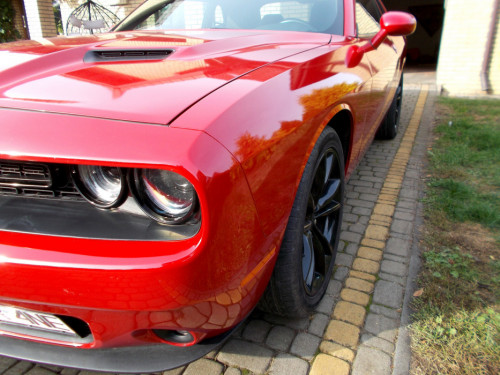 Dodge Challenger do jazdy bez wkładu.