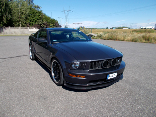 Ford Mustang GT modyfikacje świetny stan