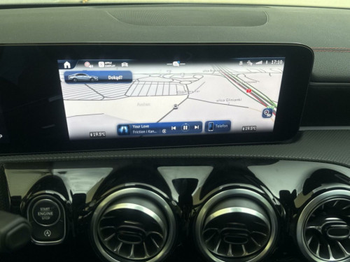 Mercedes-Benz CLA 200 - GD8T610