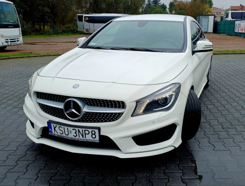 Mercedes-Benz CLA 200 AMG LINE