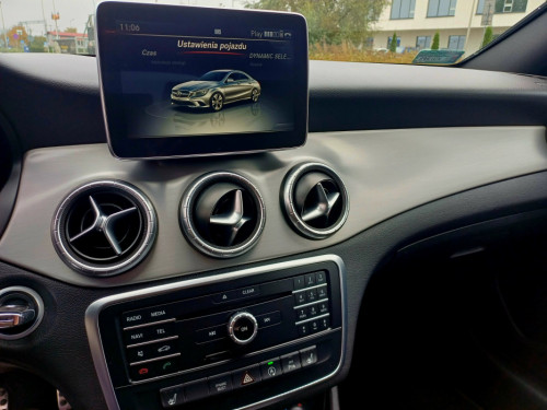 Mercedes-Benz CLA 200 AMG LINE