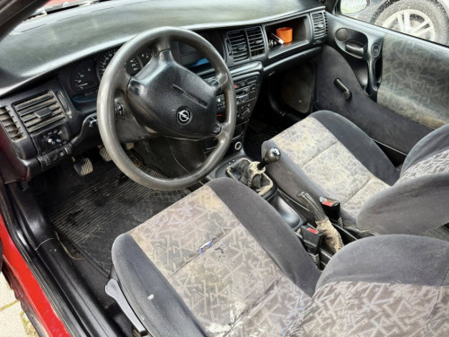 ** Opel Vectra 1.6 8V z Gazem ** Opłaty Ważne **