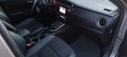 Toyota Auris II Touring Sports 1.8 Hybrid Lounge,automat, I rej.30.12.