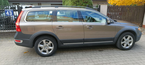 Volvo XC70 2.4 D5 Momentum AWD, 205 KM, automat, skóra,nawi,model 2010