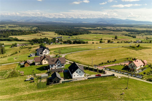 Dom w Jabłonce z widokiem na Tatry