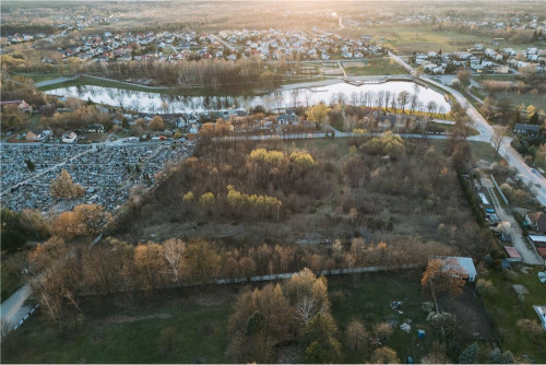 Działka 2,1 HA w centrum miejscowości Szydłowiec