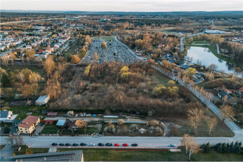 Działka 2,1 HA w centrum miejscowości Szydłowiec