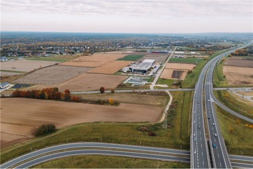 Działka usługowa przy DK 75 i autostradzie A4