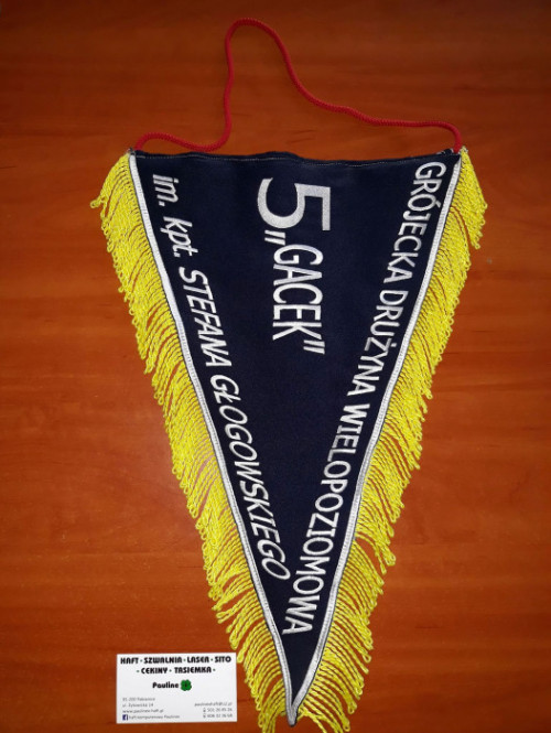 Producent sztandarów, sztandar haftowany, proporce, hafciarnia cennik,
